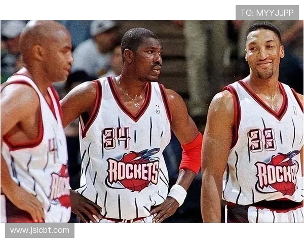 巴克利质疑快船前景称小卡难兼顾事业重心恐影响球队表现 巴克利质疑快船前景称小卡难兼顾事业重心恐影响球队表现